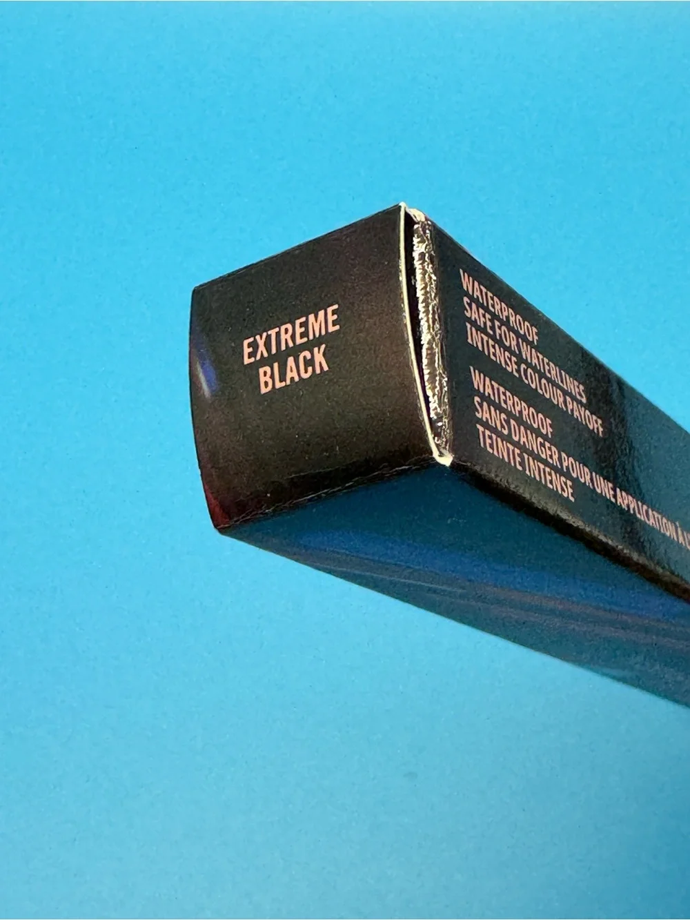 MAC In Extreme Dimension 24HR Kajal Eye Liner Waterproof